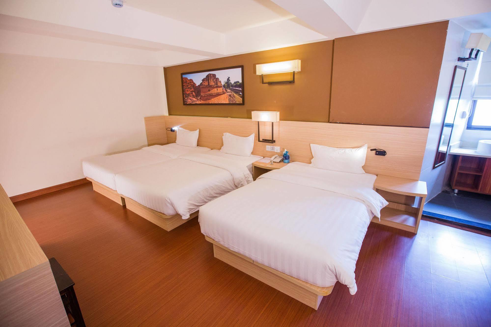 Chiang Roi 7 Days Inn Chiang Mai Ngoại thất bức ảnh