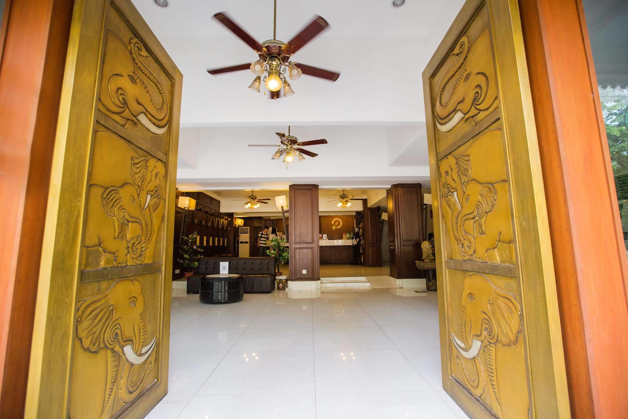 Chiang Roi 7 Days Inn Chiang Mai Ngoại thất bức ảnh